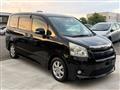 2010 Toyota Noah
