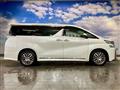 2017 Toyota Vellfire