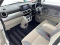 2018 Daihatsu Cast