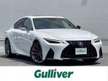 2021 Lexus IS