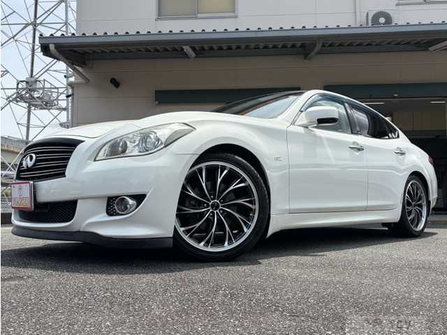 2012 Nissan Fuga