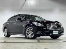 2017 Nissan Cima