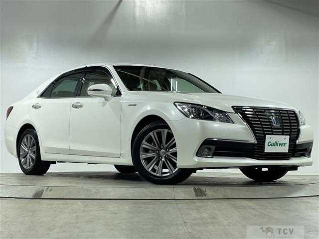 2014 Toyota Crown Hybrid