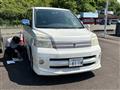 2006 Toyota Voxy