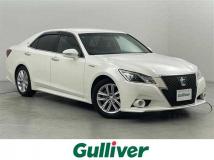 2015 Toyota Crown Hybrid