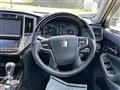 2016 Toyota Crown Hybrid