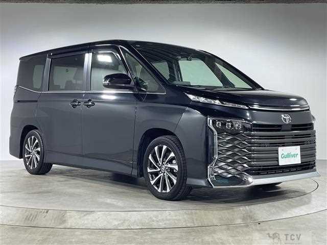 2022 Toyota Voxy