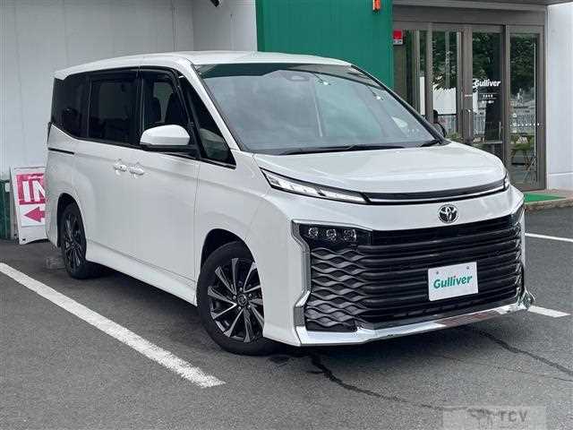 2022 Toyota Voxy