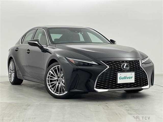 2021 Lexus IS