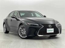 2021 Lexus IS