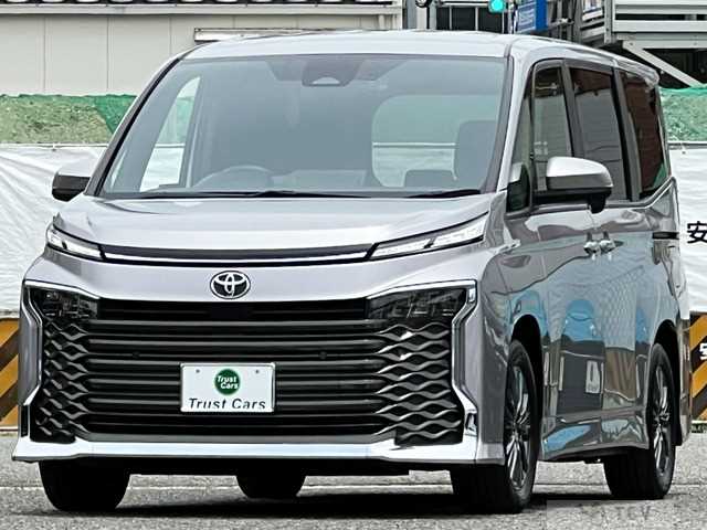 2023 Toyota Voxy