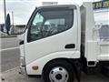 2010 Hino Dutro