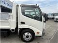 2010 Hino Dutro