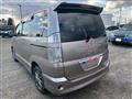 2005 Toyota Voxy