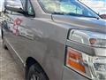 2005 Toyota Voxy