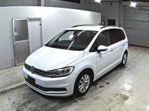 2016 Volkswagen Golf Touran