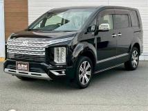 2019 Mitsubishi Delica D5