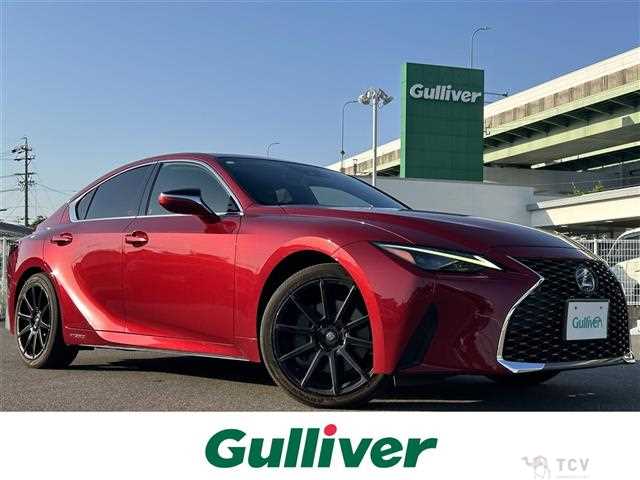 2021 Lexus IS