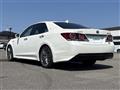 2017 Toyota Crown Hybrid