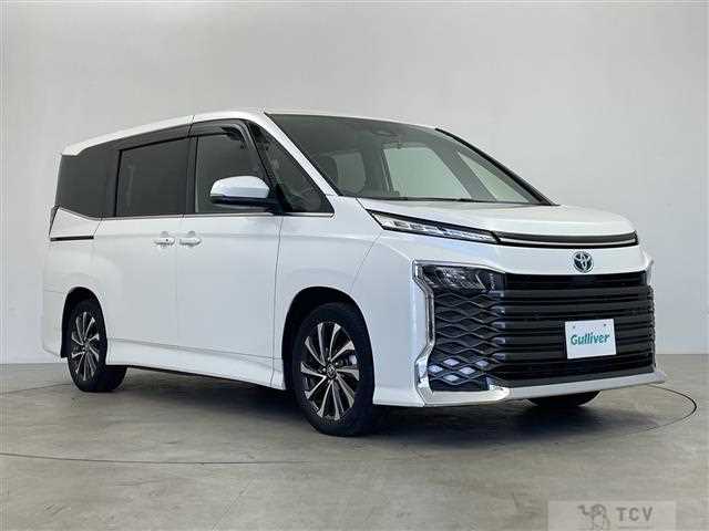 2023 Toyota Voxy