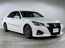 2016 Toyota Crown Hybrid
