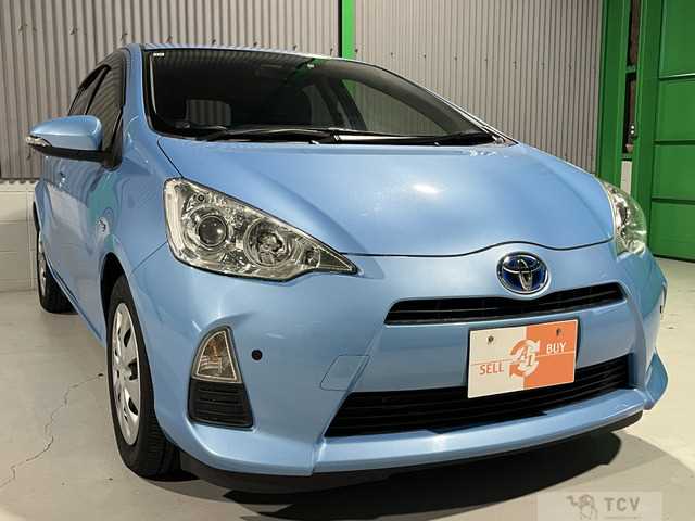 2013 Toyota AQUA