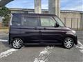 2011 Nissan ROOX