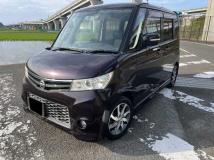 2011 Nissan ROOX