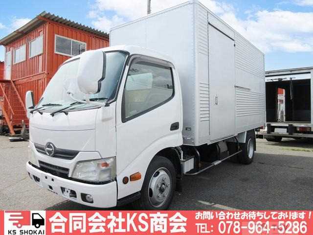 2012 Hino Dutro