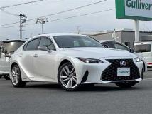 2021 Lexus IS