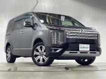 2019 Mitsubishi Delica D5
