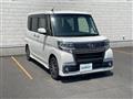 2017 Daihatsu Tanto