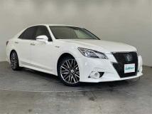 2014 Toyota Crown Hybrid