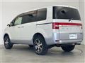 2016 Mitsubishi Delica D5