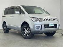 2016 Mitsubishi Delica D5