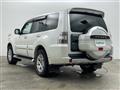 2013 Mitsubishi Pajero