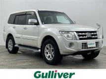 2013 Mitsubishi Pajero