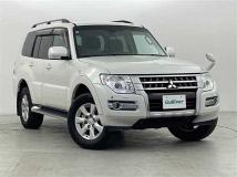 2018 Mitsubishi Pajero
