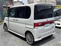 2011 Daihatsu Tanto