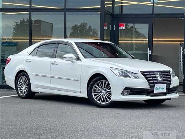 2015 Toyota Crown Hybrid