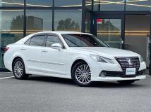 2015 Toyota Crown Hybrid