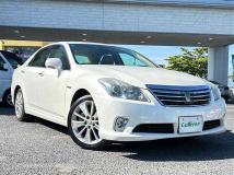 2010 Toyota Crown Hybrid
