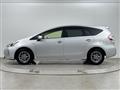 2017 Toyota PRIUS α