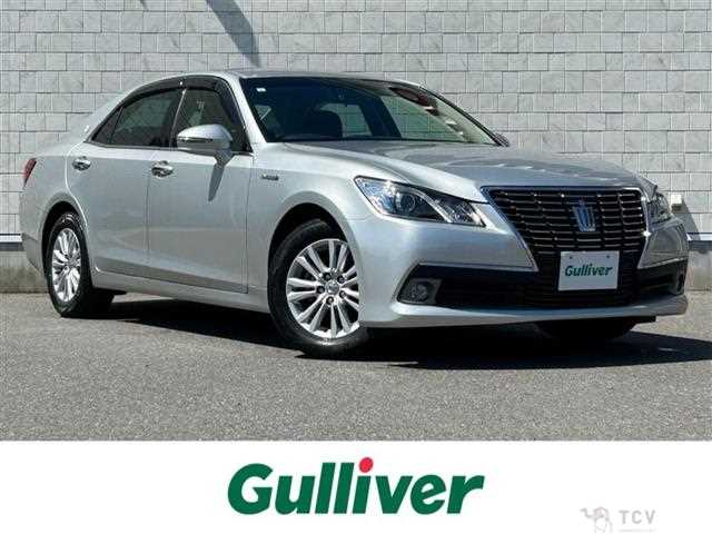 2013 Toyota Crown Hybrid