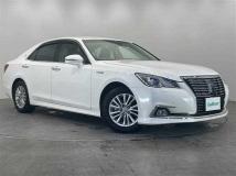 2016 Toyota Crown Hybrid