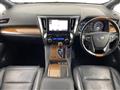 2017 Toyota Alphard Hybrid