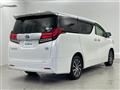 2017 Toyota Alphard Hybrid