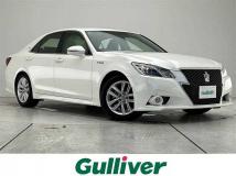 2014 Toyota Crown Hybrid