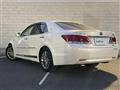 2013 Toyota Crown Hybrid