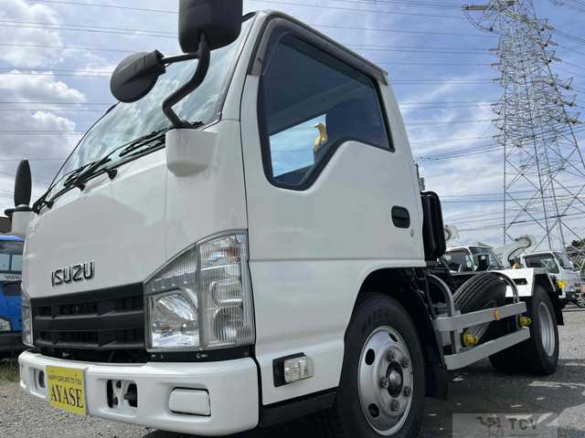 2013 Isuzu Isuzu Others